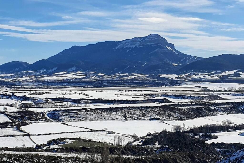 Alojamiento La Atalaya De Araguas Araguás del Solano エクステリア 写真